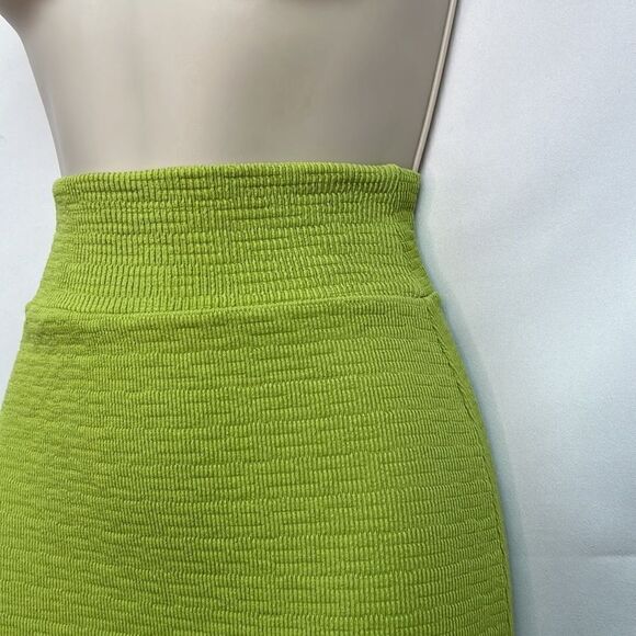 Enzo Costa Revolve puckered knit skirt in lime green EUC size small - Picture 6 of 11